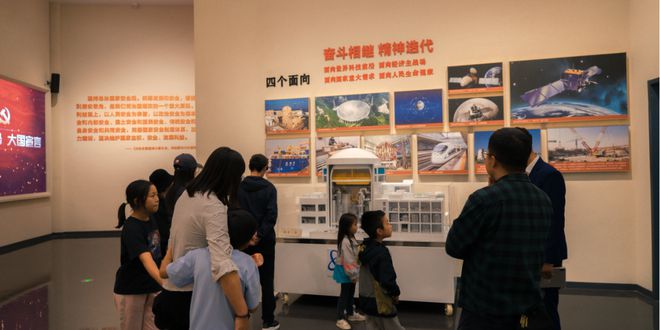 1家1司机1房车20+特色亲子体验j9九游会登录爆款！青海湖亲子营(图2)